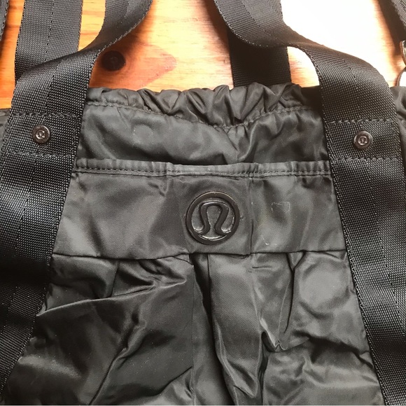 Lululemon Athletica Black Athletic Gym Bag, EUC, 22” - Picture 4 of 16